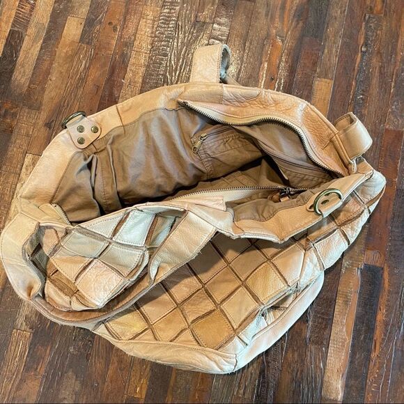 MONSERTA DE LUCCA tan Italian 100% genuine stitched leather handbag tote. - Picture 12 of 14